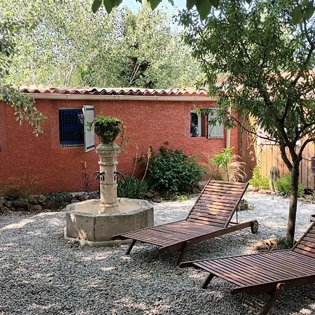Un Joli Jardin Mediterraneen